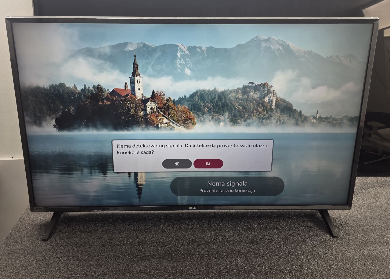 Plava slika na TV-u – zašto je opasna i kada odmah zvati TV servis